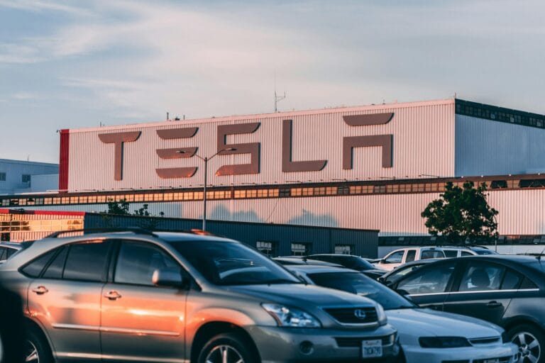 The Pros and Cons of Tesla’s Full Self-Driving Package: Is It Worth It for You?